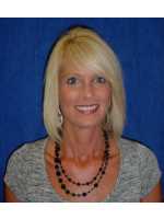 Real Estate Agent Gina Oswalt