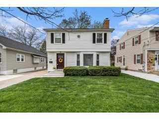 Property at 111 Wallinwood Avenue NE